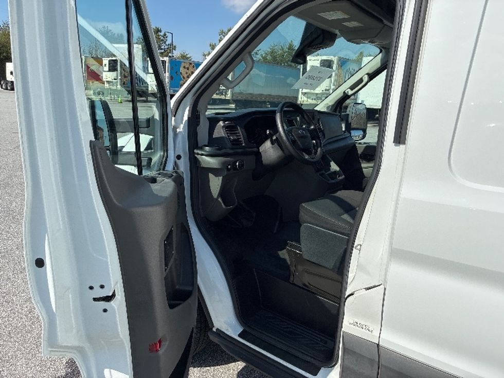 Cargo Van (Panel Van)-Light and Medium Duty Trucks-Ford-2020-Transit 350-Greenville-SC-57,246\n\t\tmiles-$ 35,500 - Image 16