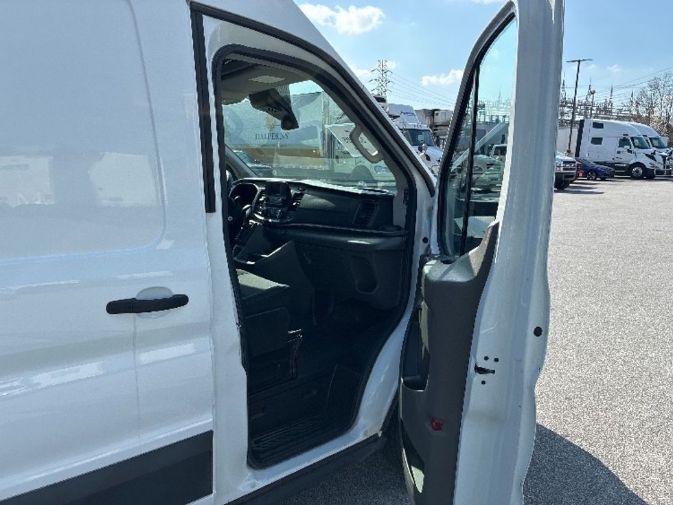Cargo Van (Panel Van)-Light and Medium Duty Trucks-Ford-2020-Transit 350-Greenville-SC-57,246\n\t\tmiles-$ 35,500 - Image 20