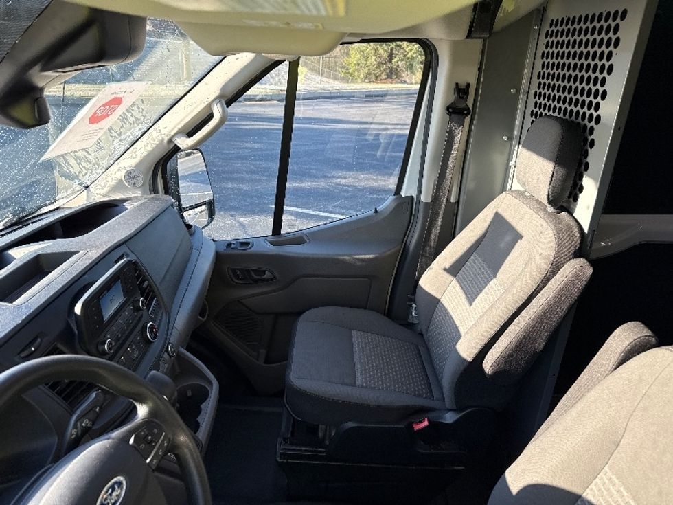 Cargo Van (Panel Van)-Light and Medium Duty Trucks-Ford-2020-Transit 350-Harrisburg-PA-141,363\n\t\tmiles-$ 27,750 - Image 19