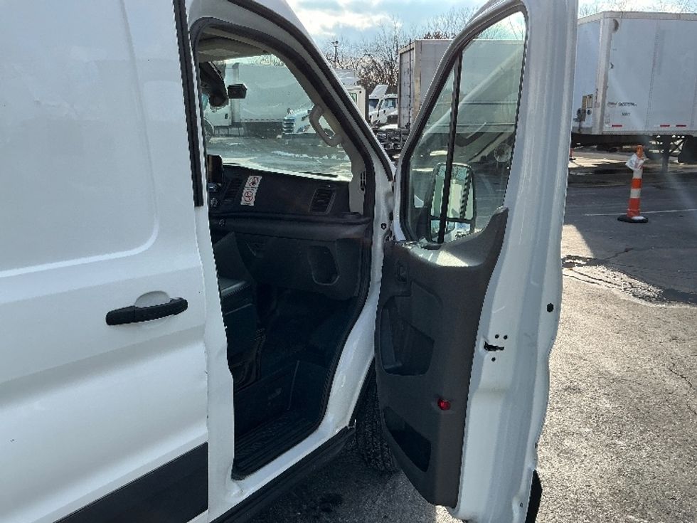 Cargo Van (Panel Van)-Light and Medium Duty Trucks-Ford-2020-Transit 350-Harrisburg-PA-37,955\n\t\tmiles-$ 40,500 - Image 20