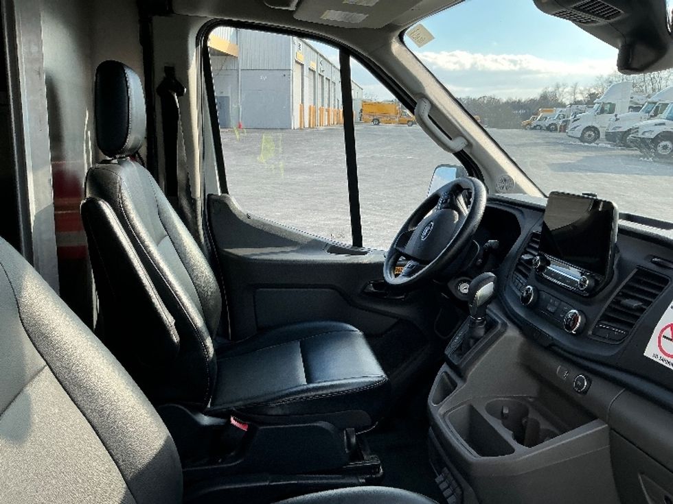 Cargo Van (Panel Van)-Light and Medium Duty Trucks-Ford-2020-Transit 350-Harrisburg-PA-37,955\n\t\tmiles-$ 40,500 - Image 22