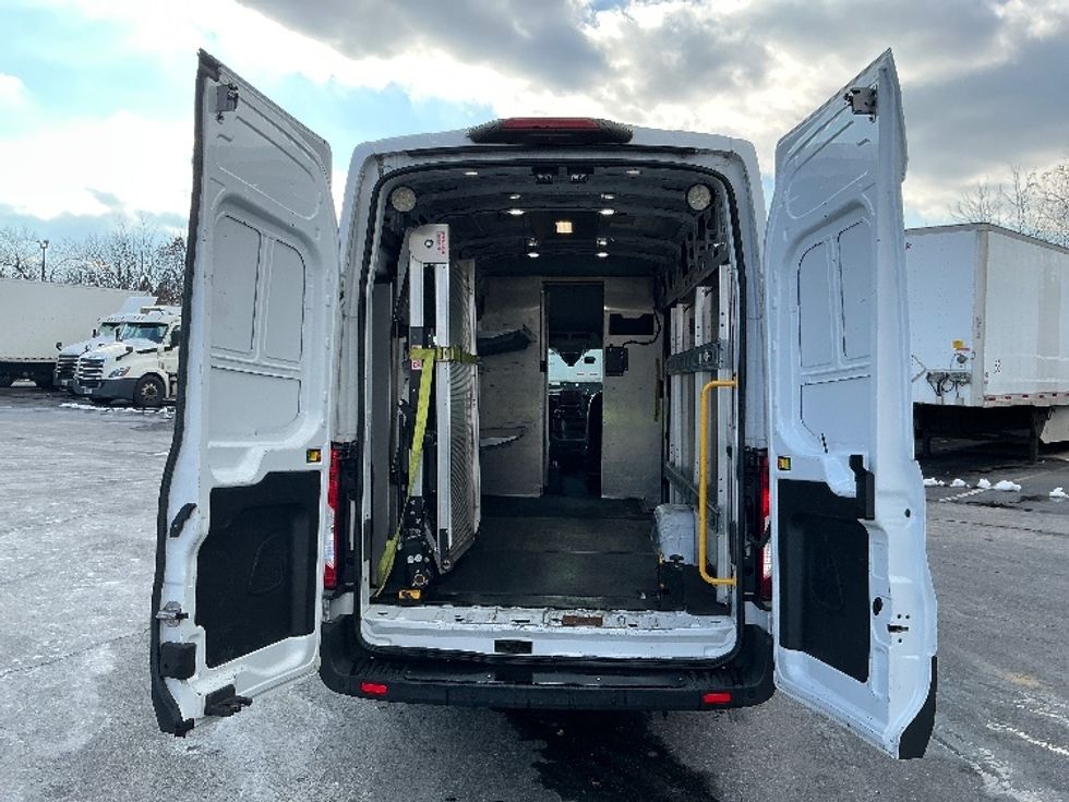 Cargo Van (Panel Van)-Light and Medium Duty Trucks-Ford-2020-Transit 350-Harrisburg-PA-37,955\n\t\tmiles-$ 40,500 - Image 8