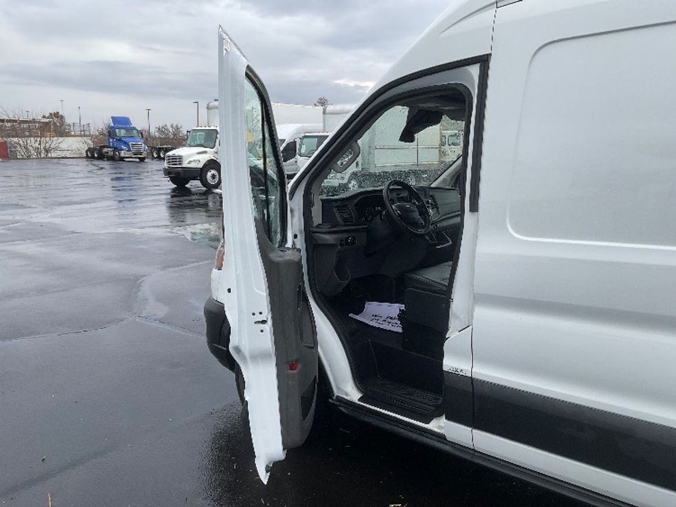 Cargo Van (Panel Van)-Light and Medium Duty Trucks-Ford-2020-Transit 350-Indianapolis-IN-97,807\n\t\tmiles-$ 33,750 - Image 14