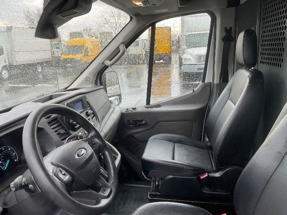 Cargo Van (Panel Van)-Light and Medium Duty Trucks-Ford-2020-Transit 350-Indianapolis-IN-97,807\n\t\tmiles-$ 33,750 - Image 17