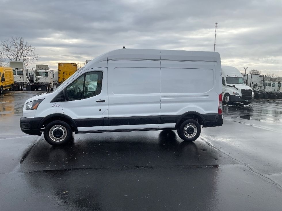 Cargo Van (Panel Van)-Light and Medium Duty Trucks-Ford-2020-Transit 350-Indianapolis-IN-97,807\n\t\tmiles-$ 33,750 - Image 4