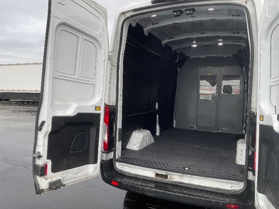 Cargo Van (Panel Van)-Light and Medium Duty Trucks-Ford-2020-Transit 350-Indianapolis-IN-97,807\n\t\tmiles-$ 33,750 - Image 9