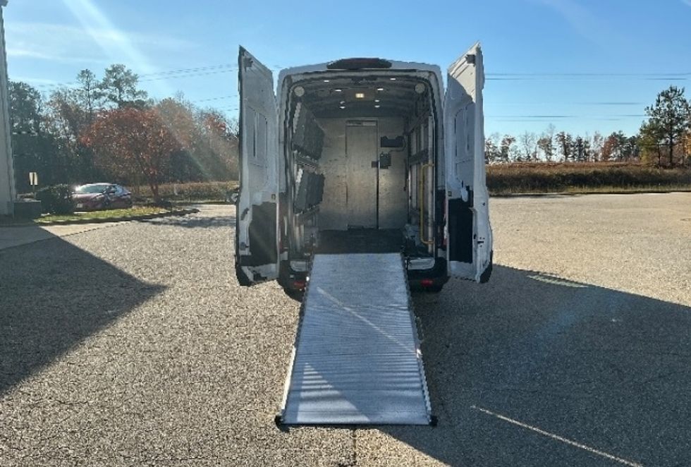 Cargo Van (Panel Van)-Light and Medium Duty Trucks-Ford-2020-Transit 350-Jacksonville-FL-52,632\n\t\tmiles-$ 40,000 - Image 8
