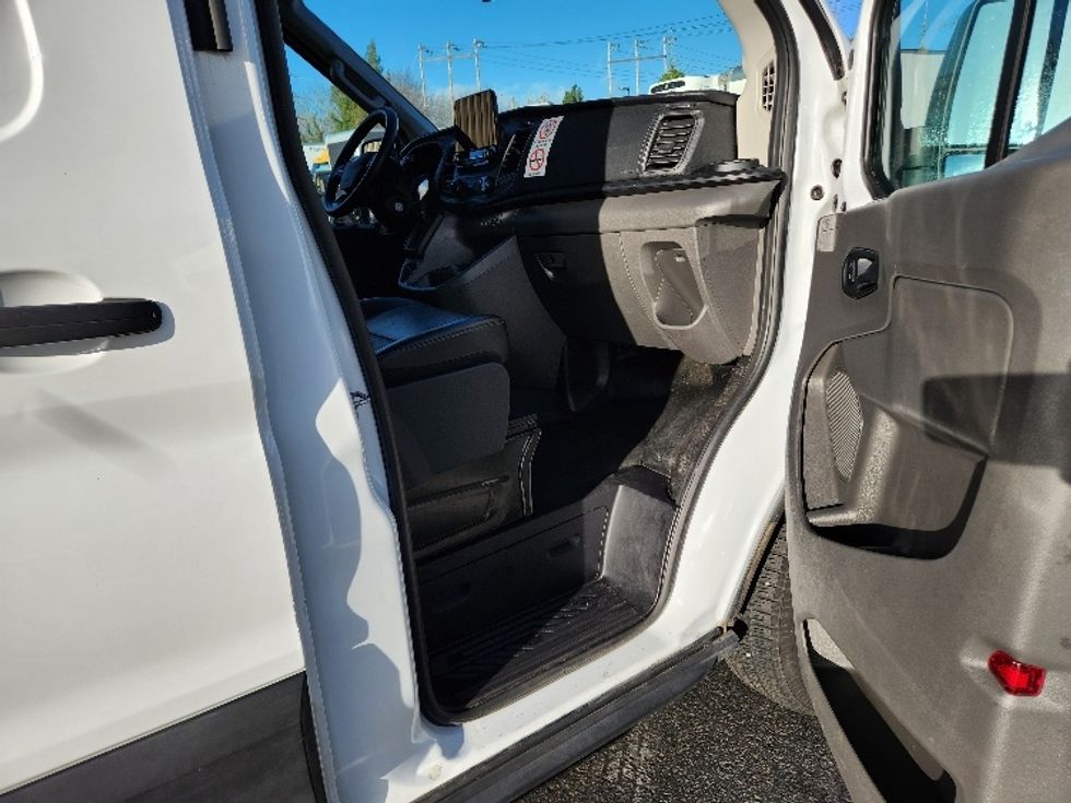 Cargo Van (Panel Van)-Light and Medium Duty Trucks-Ford-2020-Transit 350-Kent-WA-51,133\n\t\tmiles-$ 41,750 - Image 20