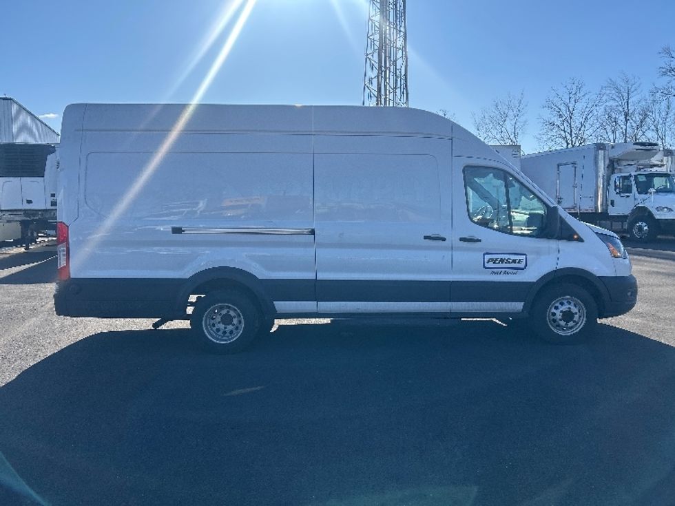 Cargo Van (Panel Van)-Light and Medium Duty Trucks-Ford-2020-Transit 350-Linden-NJ-36,023\n\t\tmiles-$ 40,250 - Image 15