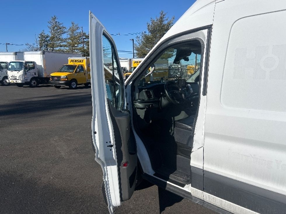 Cargo Van (Panel Van)-Light and Medium Duty Trucks-Ford-2020-Transit 350-Linden-NJ-36,023\n\t\tmiles-$ 40,250 - Image 16