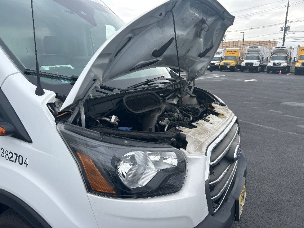 Cargo Van (Panel Van)-Light and Medium Duty Trucks-Ford-2020-Transit 350-Linden-NJ-38,050\n\t\tmiles-$ 40,500 - Image 23