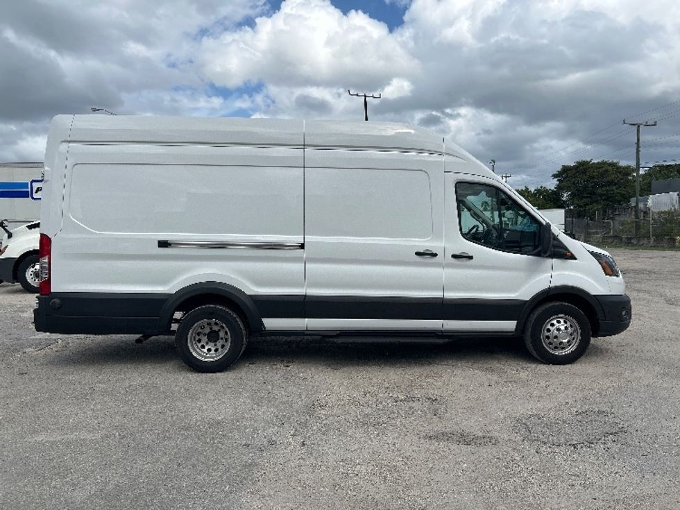 Cargo Van (Panel Van)-Light and Medium Duty Trucks-Ford-2020-Transit 350-Medley-FL-32,013\n\t\tmiles-$ 40,250 - Image 13