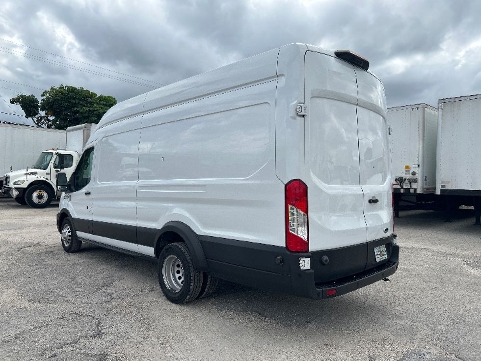 Cargo Van (Panel Van)-Light and Medium Duty Trucks-Ford-2020-Transit 350-Medley-FL-32,013\n\t\tmiles-$ 40,250 - Image 5