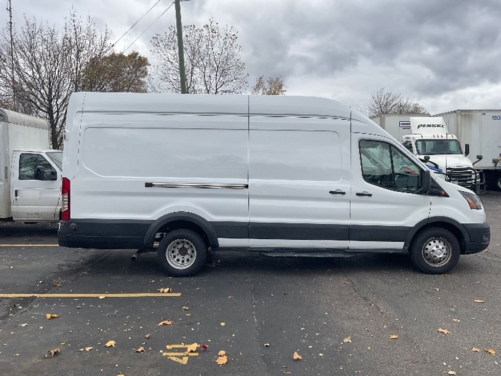 Cargo Van (Panel Van)-Light and Medium Duty Trucks-Ford-2020-Transit 350-Plymouth-MI-31,019\n\t\tmiles-$ 43,500 - Image 14