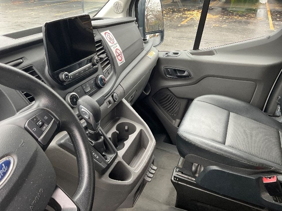 Cargo Van (Panel Van)-Light and Medium Duty Trucks-Ford-2020-Transit 350-Plymouth-MI-31,019\n\t\tmiles-$ 43,500 - Image 16