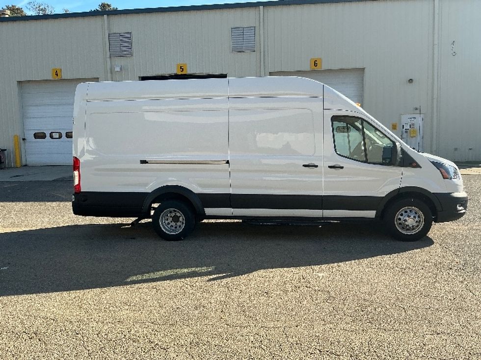 Cargo Van (Panel Van)-Light and Medium Duty Trucks-Ford-2020-Transit 350-Prince George-VA-72,162\n\t\tmiles-$ 38,000 - Image 15
