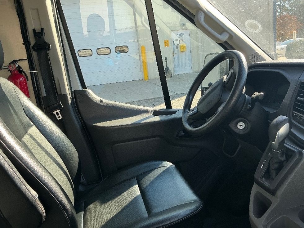 Cargo Van (Panel Van)-Light and Medium Duty Trucks-Ford-2020-Transit 350-Prince George-VA-72,162\n\t\tmiles-$ 38,000 - Image 22