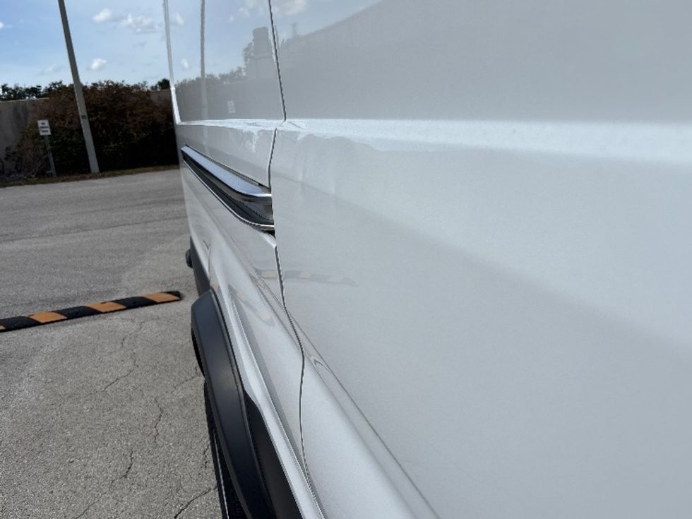 Cargo Van (Panel Van)-Light and Medium Duty Trucks-Ford-2020-Transit 350-Tampa-FL-31,432\n\t\tmiles-$ 42,000 - Image 29