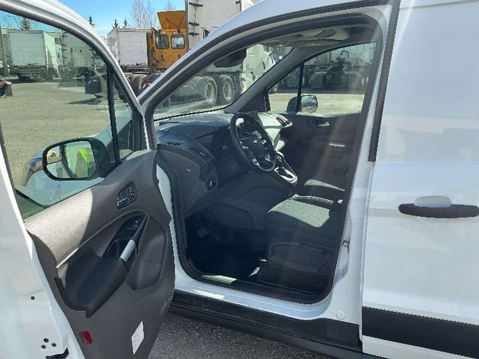 Cargo Van (Panel Van)-Light and Medium Duty Trucks-Ford-2020-TRANXLT-Calgary-AB-81,642\n\t\tkm-$ 32,250 - Image 16