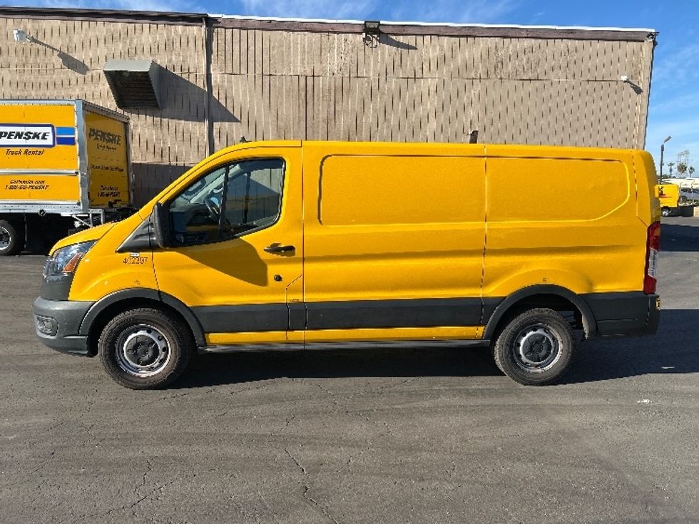Cargo Van (Panel Van)-Light and Medium Duty Trucks-Ford-2021-Transit 150-Fontana-CA-119,599\n\t\tmiles-$ 19,000 - Image 4