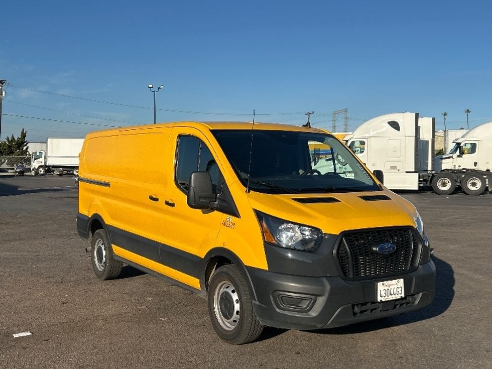 Cargo Van (Panel Van)-Light and Medium Duty Trucks-Ford-2021-Transit 150-Fontana-CA-150,474\n\t\tmiles-$ 15,500 - Image 1