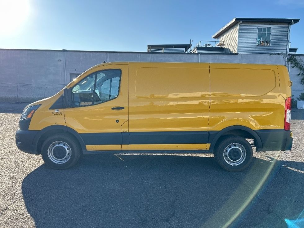 Cargo Van (Panel Van)-Light and Medium Duty Trucks-Ford-2021-Transit 150-Fontana-CA-150,474\n\t\tmiles-$ 15,500 - Image 4