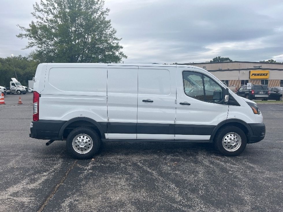 Cargo Van (Panel Van)-Light and Medium Duty Trucks-Ford-2021-Transit 150-Salem-VA-149,969\n\t\tmiles-$ 16,750 - Image 15