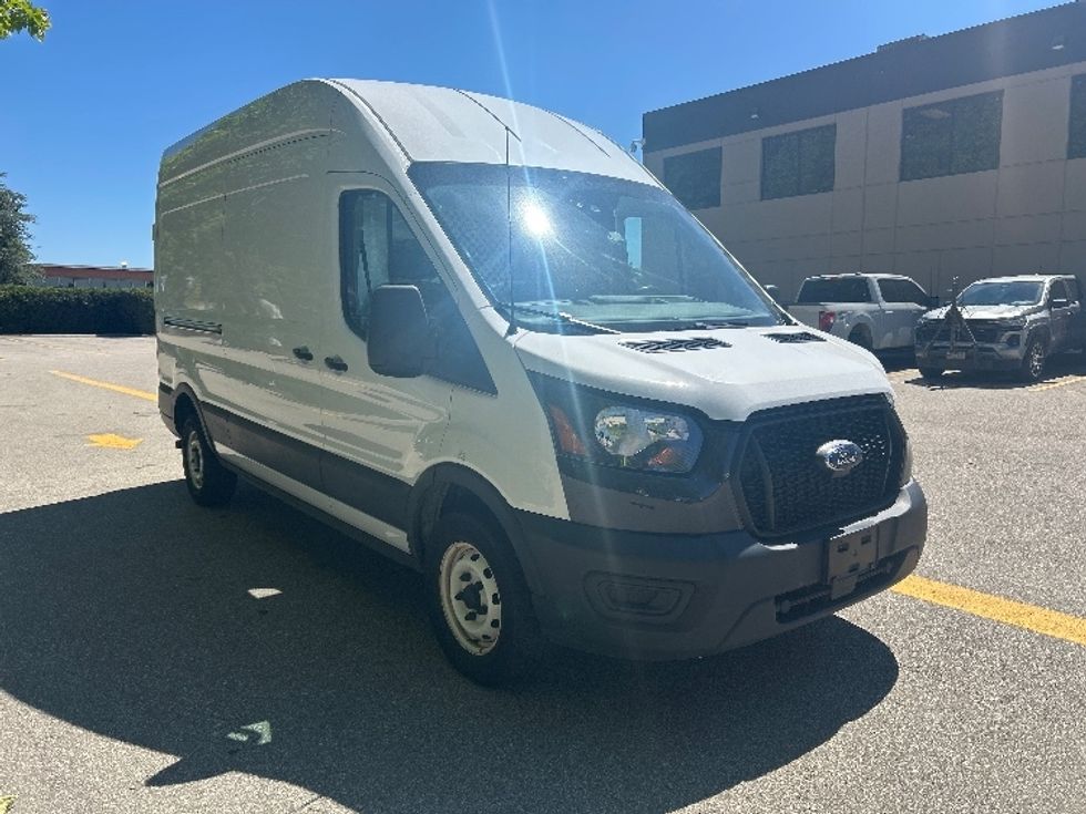 Cargo Van (Panel Van)-Light and Medium Duty Trucks-Ford-2021-Transit 250-Abbotsford-BC-105,134\n\t\tkm-$ 43,000 - Image 1
