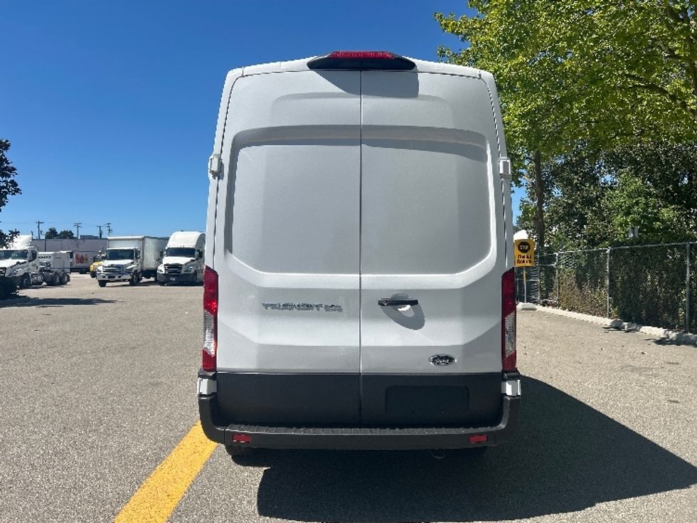 Cargo Van (Panel Van)-Light and Medium Duty Trucks-Ford-2021-Transit 250-Abbotsford-BC-105,134\n\t\tkm-$ 43,000 - Image 6