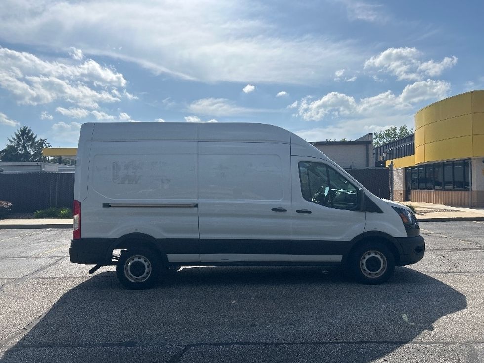 Cargo Van (Panel Van)-Light and Medium Duty Trucks-Ford-2021-Transit 250-Akron-OH-86,059\n\t\tmiles-$ 33,750 - Image 15