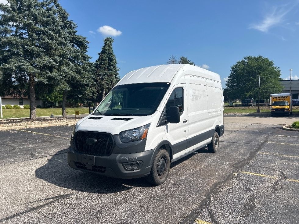 Cargo Van (Panel Van)-Light and Medium Duty Trucks-Ford-2021-Transit 250-Akron-OH-86,059\n\t\tmiles-$ 33,750 - Image 3