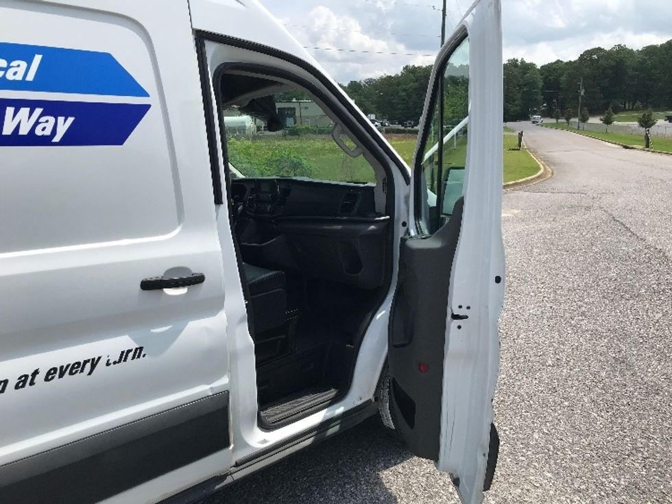 2021 Ford Transit photo 17
