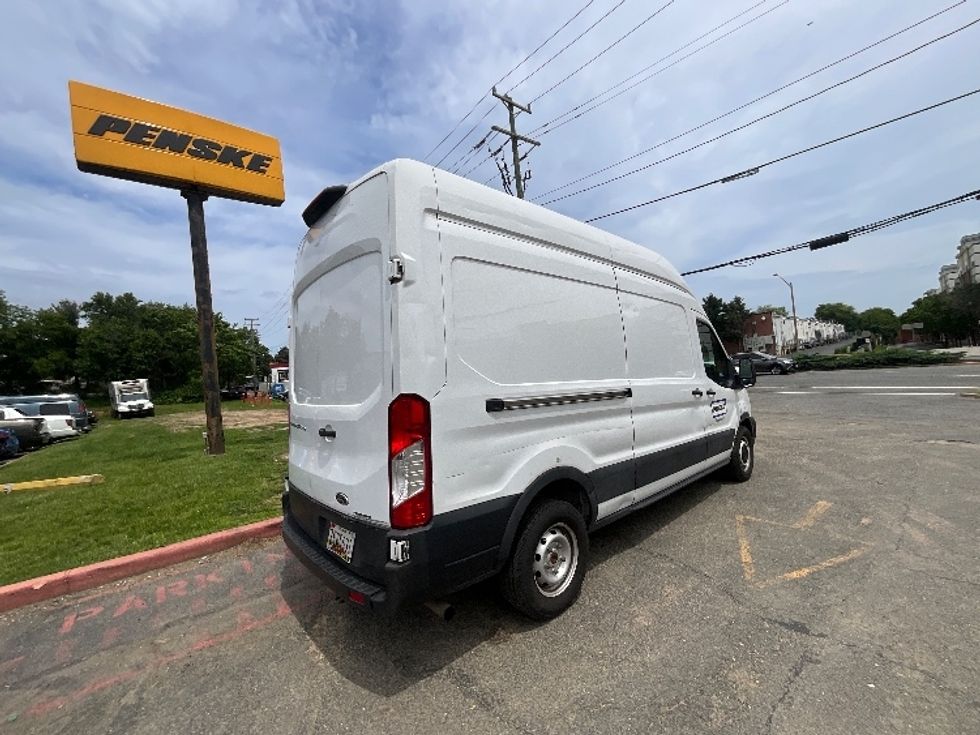 Cargo Van (Panel Van)-Light and Medium Duty Trucks-Ford-2021-Transit 250-Alexandria-VA-63,839\n\t\tmiles-$ 37,250 - Image 13