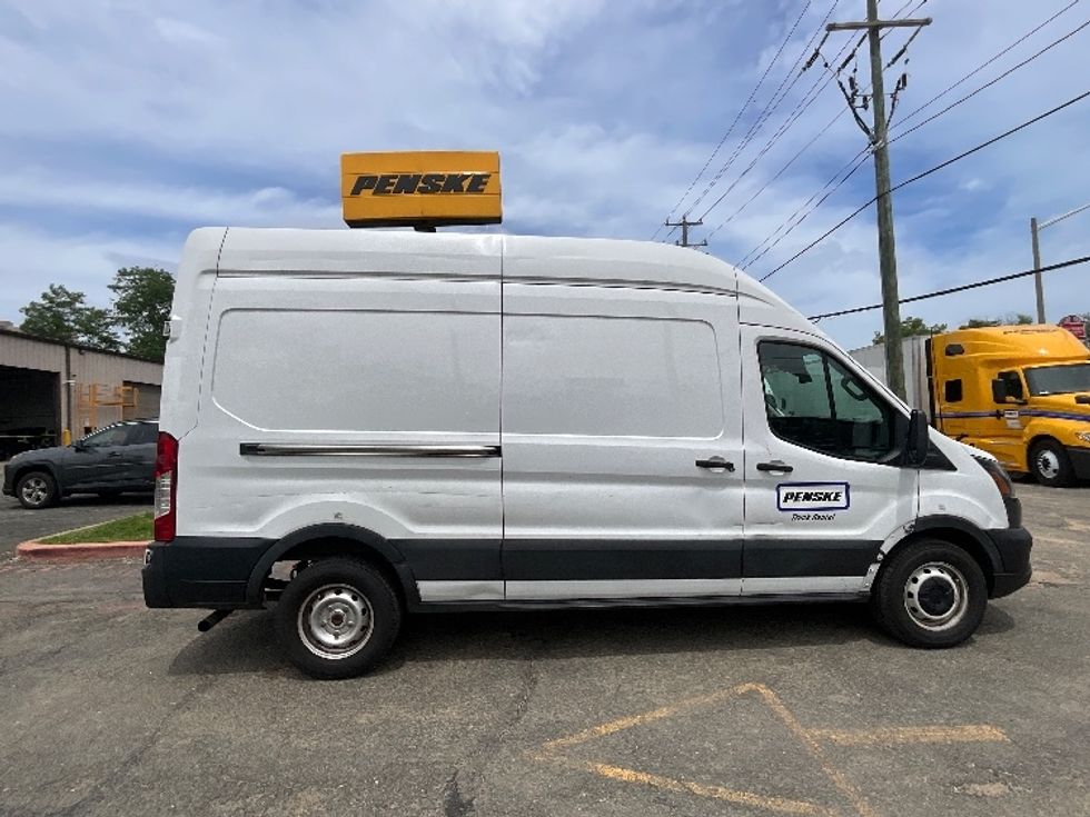 Cargo Van (Panel Van)-Light and Medium Duty Trucks-Ford-2021-Transit 250-Alexandria-VA-63,839\n\t\tmiles-$ 37,250 - Image 15