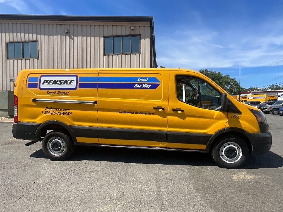 Cargo Van (Panel Van)-Light and Medium Duty Trucks-Ford-2021-Transit 250-Alexandria-VA-71,269\n\t\tmiles-$ 27,750 - Image 15