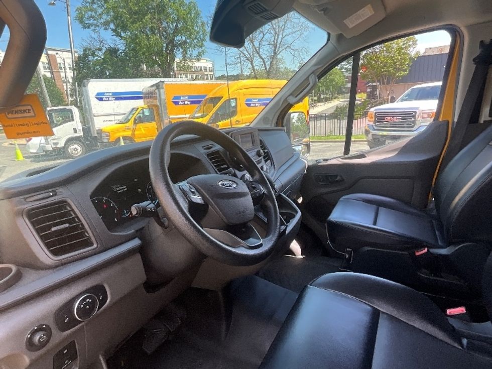 Cargo Van (Panel Van)-Light and Medium Duty Trucks-Ford-2021-Transit 250-Alexandria-VA-71,269\n\t\tmiles-$ 27,750 - Image 18
