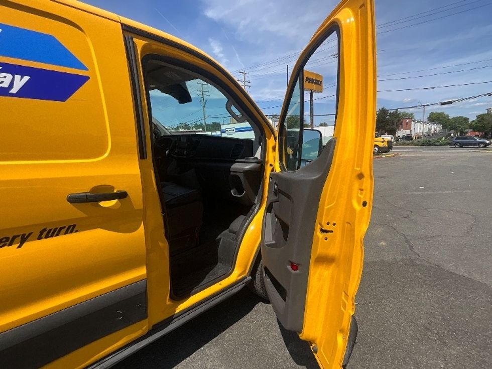 Cargo Van (Panel Van)-Light and Medium Duty Trucks-Ford-2021-Transit 250-Alexandria-VA-71,269\n\t\tmiles-$ 27,750 - Image 19