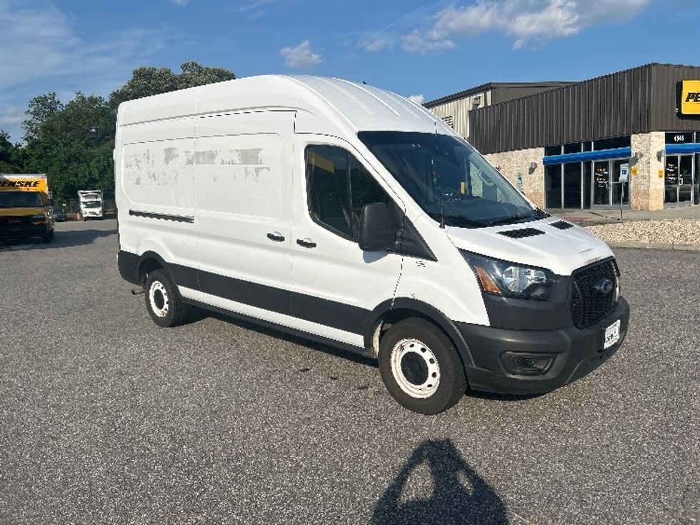 Cargo Van (Panel Van)-Light and Medium Duty Trucks-Ford-2021-Transit 250-Ashland-VA-95,881\n\t\tmiles-$ 32,500 - Image 1