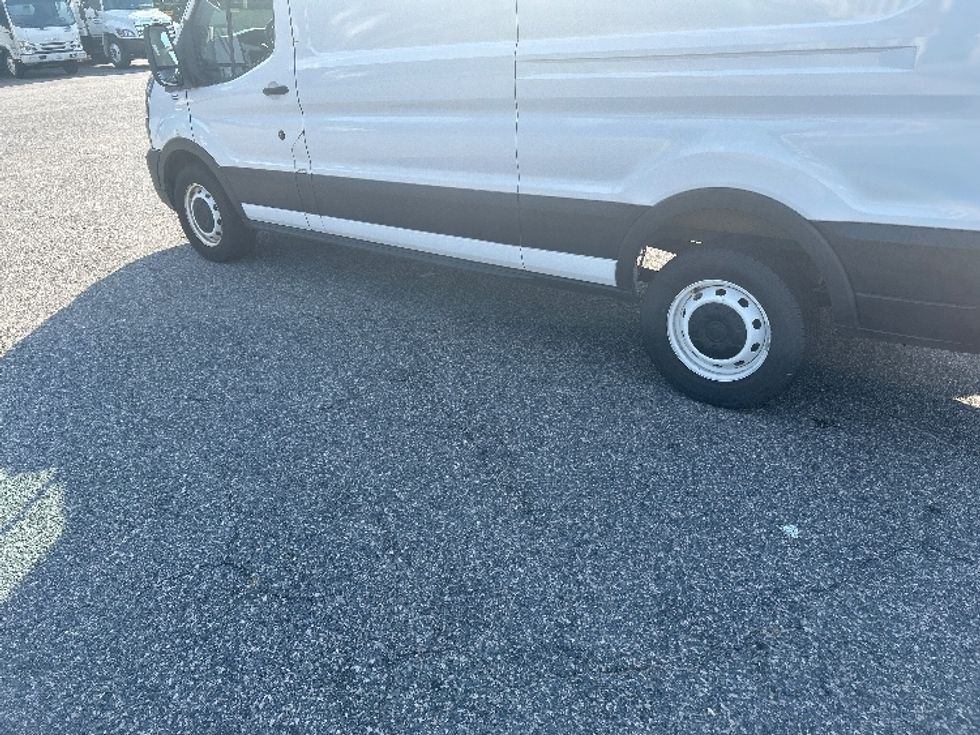 Cargo Van (Panel Van)-Light and Medium Duty Trucks-Ford-2021-Transit 250-Ashland-VA-95,881\n\t\tmiles-$ 32,500 - Image 5