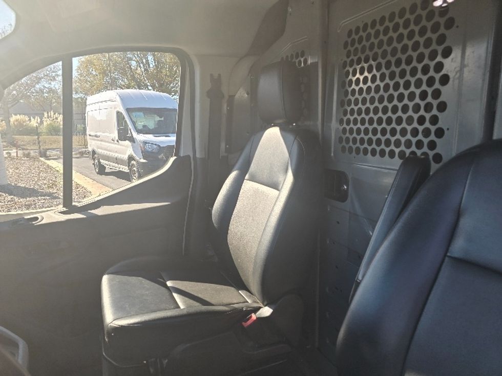 Cargo Van (Panel Van)-Light and Medium Duty Trucks-Ford-2021-Transit 250-Atlanta (Conyers)-GA-114,775\n\t\tmiles-$ 27,000 - Image 18