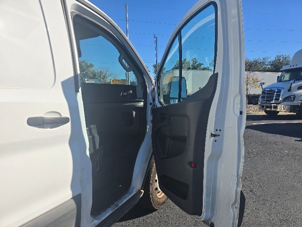 Cargo Van (Panel Van)-Light and Medium Duty Trucks-Ford-2021-Transit 250-Atlanta (Conyers)-GA-114,775\n\t\tmiles-$ 27,000 - Image 19