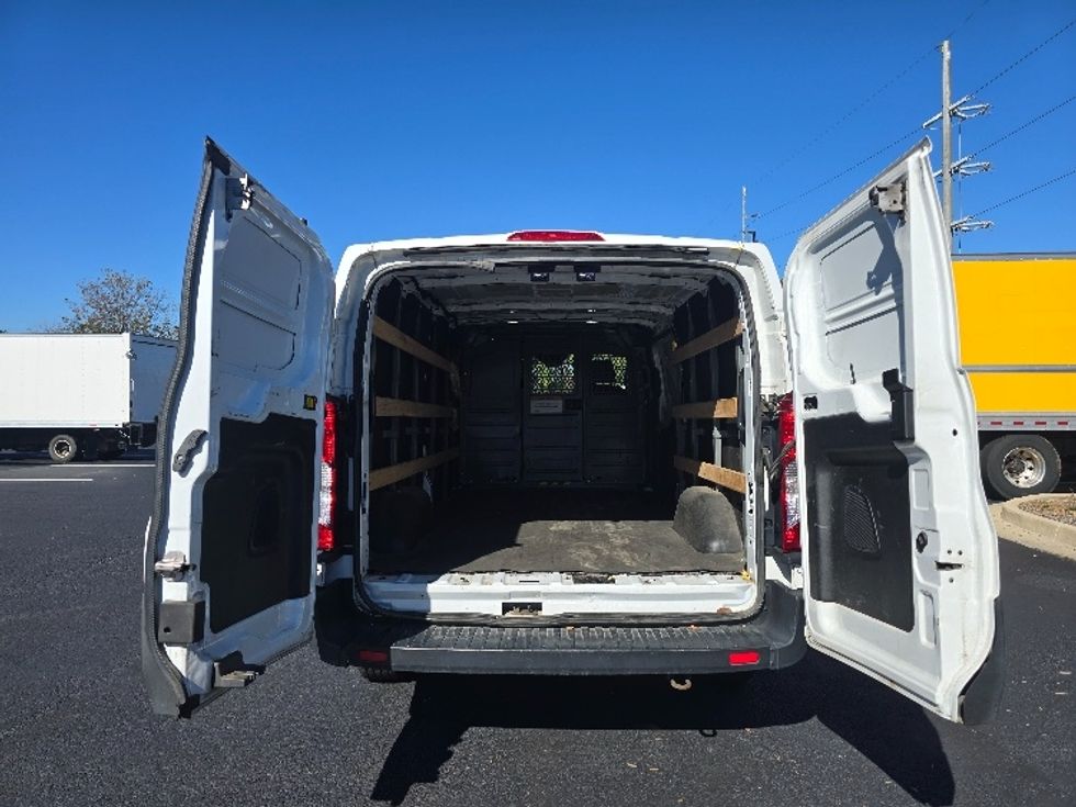 Cargo Van (Panel Van)-Light and Medium Duty Trucks-Ford-2021-Transit 250-Atlanta (Conyers)-GA-128,166\n\t\tmiles-$ 25,500 - Image 7