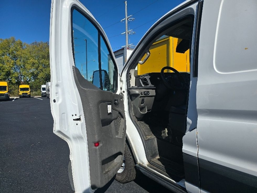 Cargo Van (Panel Van)-Light and Medium Duty Trucks-Ford-2021-Transit 250-Atlanta (Conyers)-GA-128,166\n\t\tmiles-$ 25,500 - Image 14