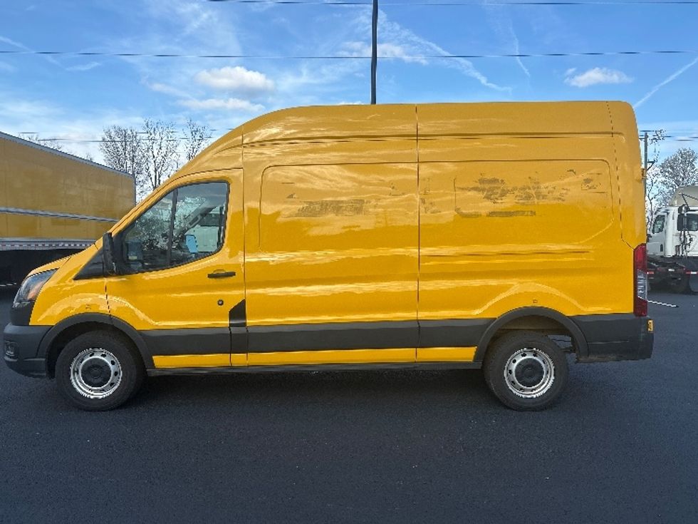 Cargo Van (Panel Van)-Light and Medium Duty Trucks-Ford-2021-Transit 250-Atlanta (Forest Park)-GA-103,569\n\t\tmiles-$ 29,000 - Image 4