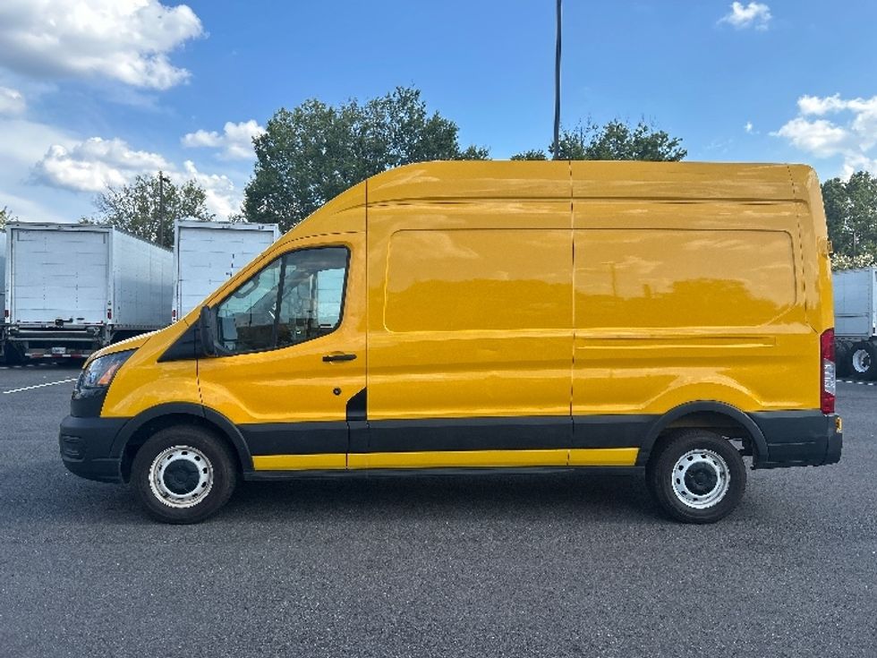 Cargo Van (Panel Van)-Light and Medium Duty Trucks-Ford-2021-Transit 250-Atlanta (Forest Park)-GA-105,332\n\t\tmiles-$ 28,500 - Image 4