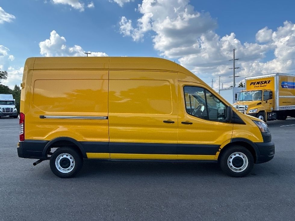 Cargo Van (Panel Van)-Light and Medium Duty Trucks-Ford-2021-Transit 250-Atlanta (Forest Park)-GA-105,332\n\t\tmiles-$ 28,500 - Image 14