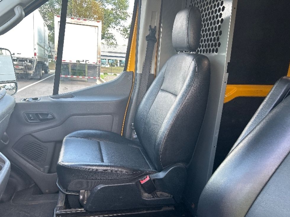 Cargo Van (Panel Van)-Light and Medium Duty Trucks-Ford-2021-Transit 250-Atlanta (Forest Park)-GA-105,332\n\t\tmiles-$ 28,500 - Image 18