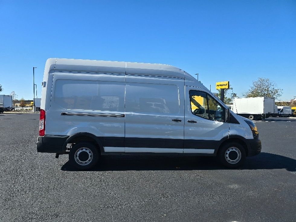Cargo Van (Panel Van)-Light and Medium Duty Trucks-Ford-2021-Transit 250-Atlanta (Forest Park)-GA-107,951\n\t\tmiles-$ 32,500 - Image 15