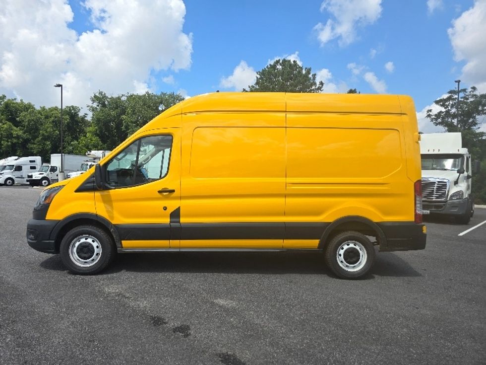 Cargo Van (Panel Van)-Light and Medium Duty Trucks-Ford-2021-Transit 250-Atlanta (Forest Park)-GA-108,191\n\t\tmiles-$ 28,250 - Image 4