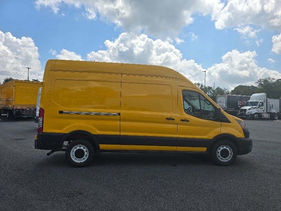 Cargo Van (Panel Van)-Light and Medium Duty Trucks-Ford-2021-Transit 250-Atlanta (Forest Park)-GA-108,191\n\t\tmiles-$ 28,250 - Image 14